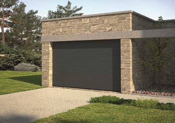 Porte de garage en PVC enroulable électriquement à Bouguenais (44) - Menuiserie Rollande - Maître Artisan Spécialiste Rénovation