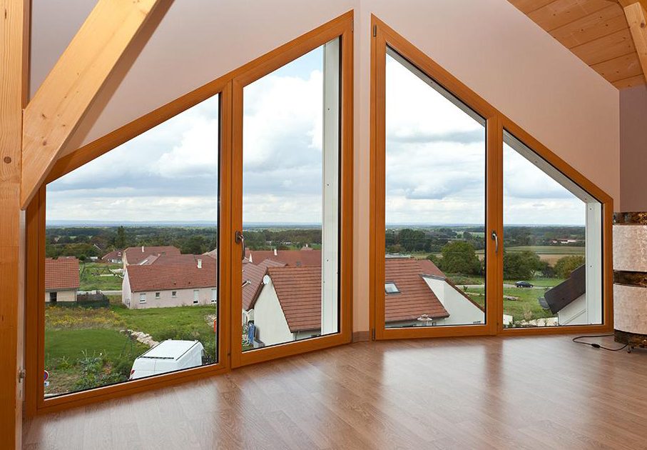 Fenêtre sous toit sur-mesure à Orvault (44) - Menuiserie Rollande - Maître Artisan Spécialiste Rénovation en Loire Atlantique (44)
