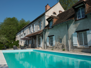 Porte-fenêtres double vitrage en bois à Bouguenais (44) - Menuiserie Rollande - Maître Artisan Spécialiste Rénovation